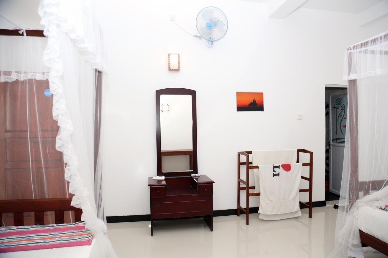 Gihan Guesthouse Mirissa Exterior foto