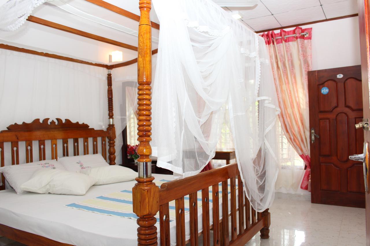 Gihan Guesthouse Mirissa Exterior foto